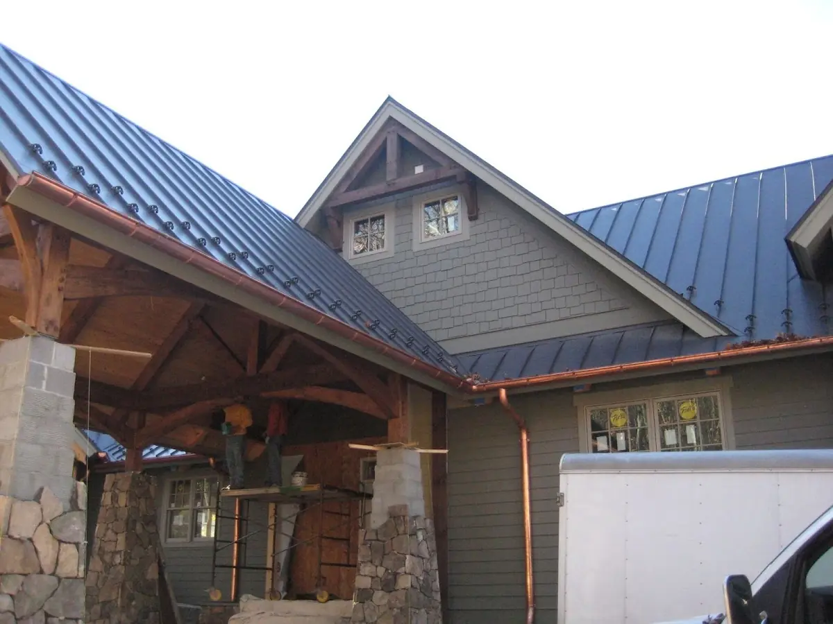 Craftsman Roofing team delivering quality roofing work in Botello